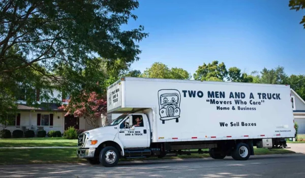 TWO MEN AND A TRUCK Franchise