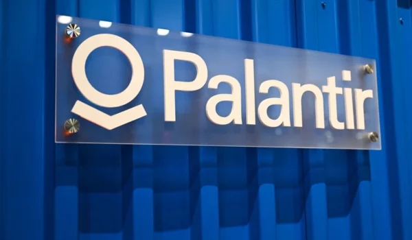 Palantir Business Model